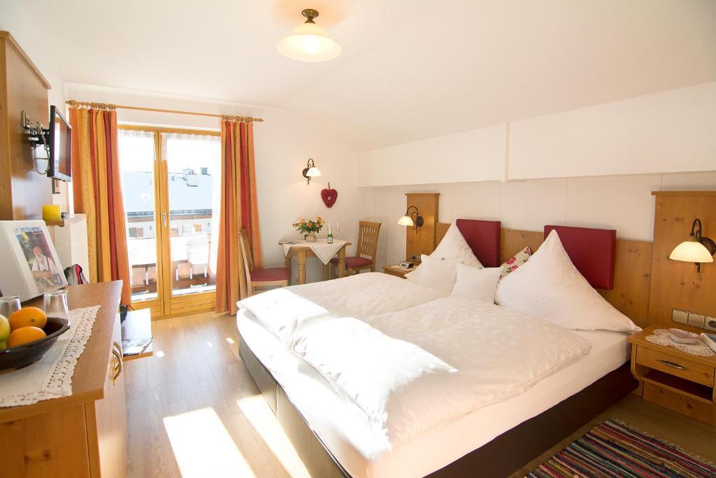 Haus Christl Reit Im Winkl, Kostenloser Parkplatz, 5 Minuten Zum Ortszentrum, Ruhige Lage, Wlan Kamer foto